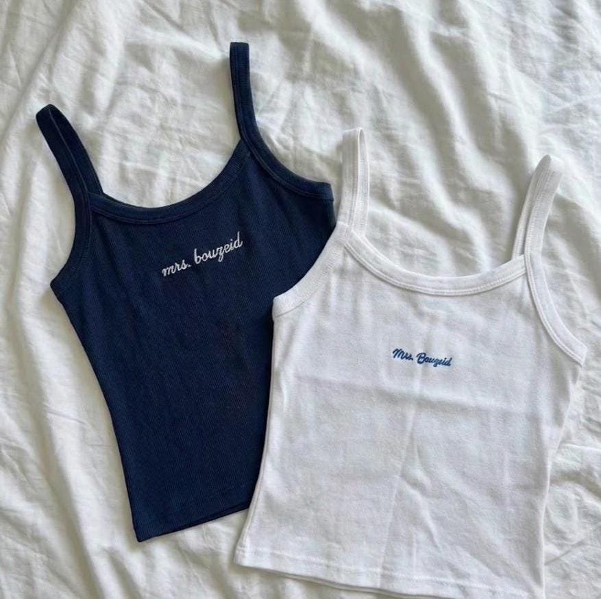 Embroidered Bride Lounge Set – Personalized “Mrs” Pajamas, Wedding Morning Outfit