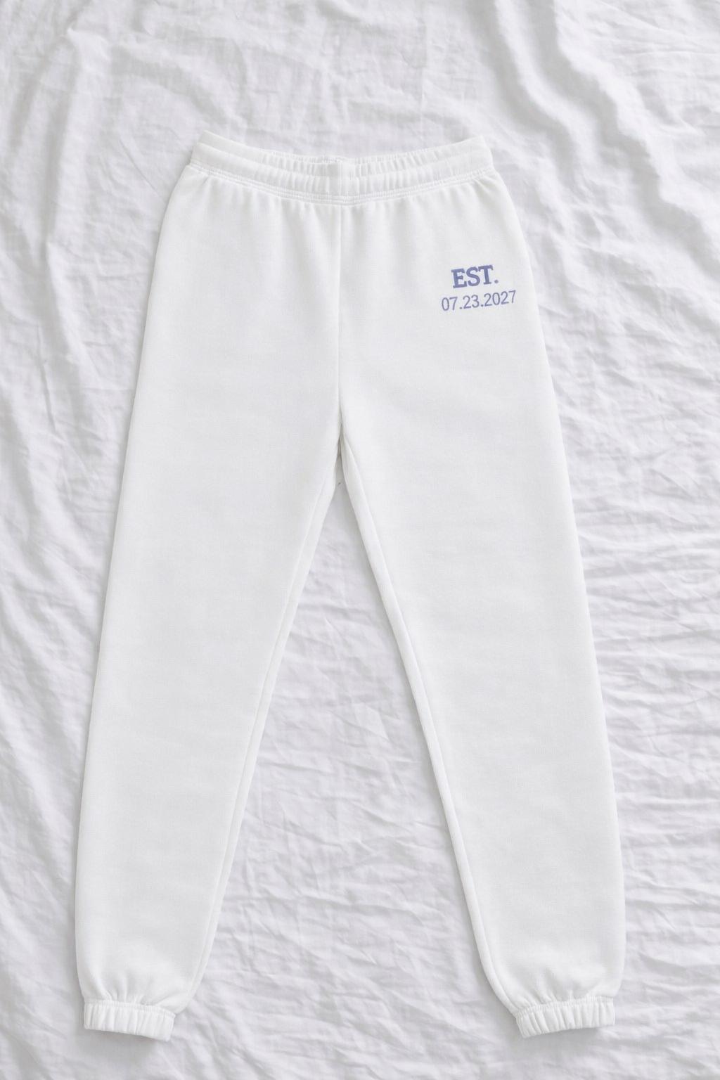 Embroidered Bride Lounge Set – Personalized “Mrs” Pajamas, Wedding Morning Outfit