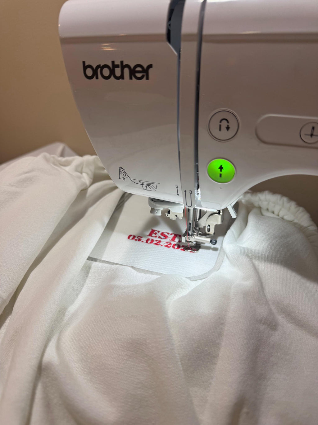 Embroidered Bride Lounge Set – Personalized “Mrs” Pajamas, Wedding Morning Outfit