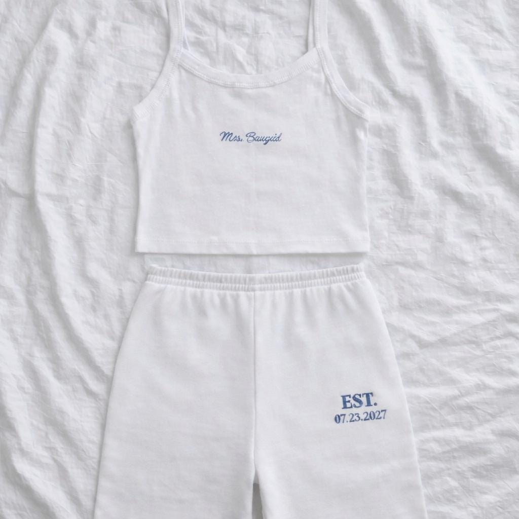 Embroidered Bride Lounge Set – Personalized “Mrs” Pajamas, Wedding Morning Outfit